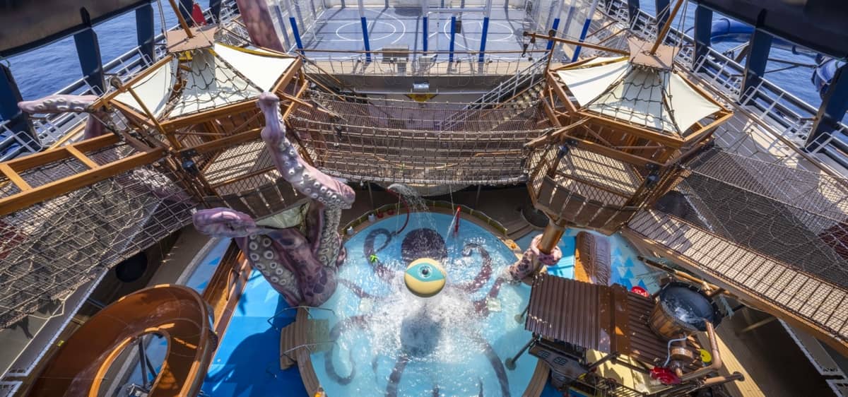 4- PIRATES COVE AQUAPARK <br> A WATER PLAY AREA FOR KIDS AND ADULTS