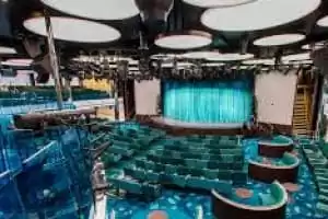 Spectacles au Liquid Lounge