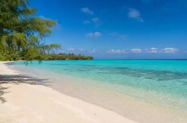 Luengoni Beach