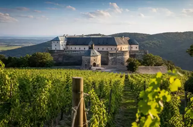 Červený Kameň Castle