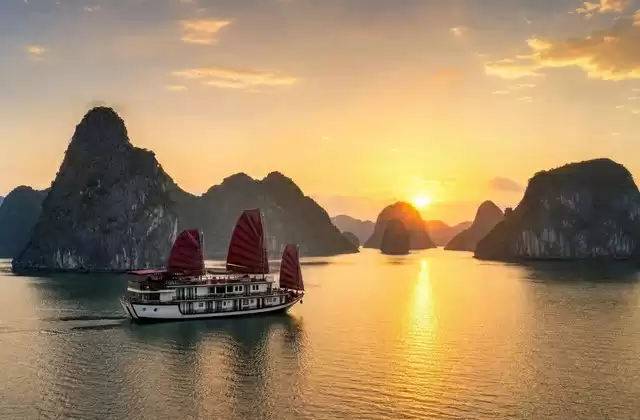 Ha Long Bay