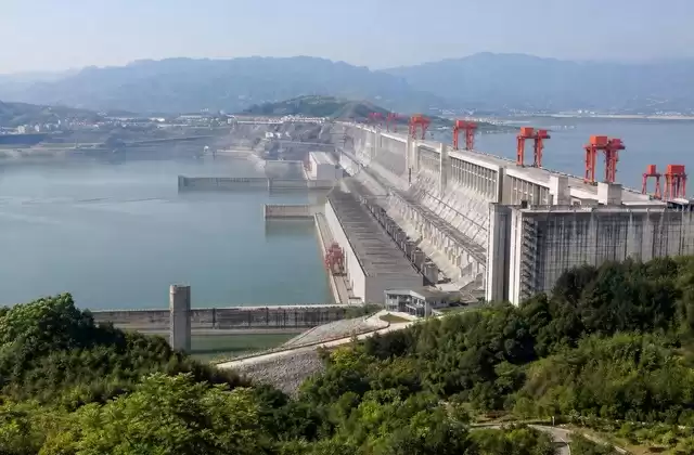 Visiting the Three Gorges Dam