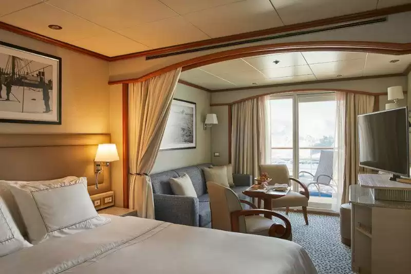 Deluxe Veranda Suite
