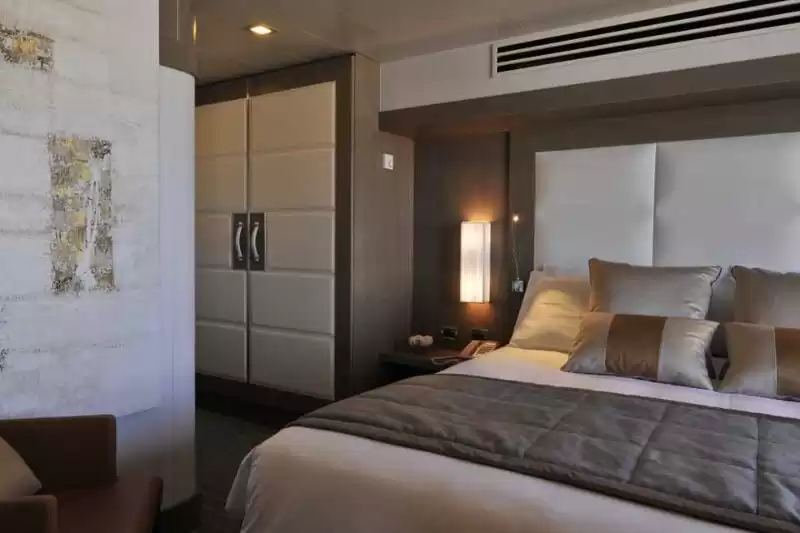 Owner's Suite Deck 6