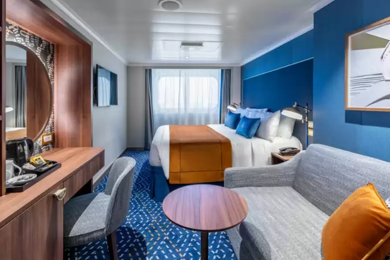 Britannia Exterior Cabin