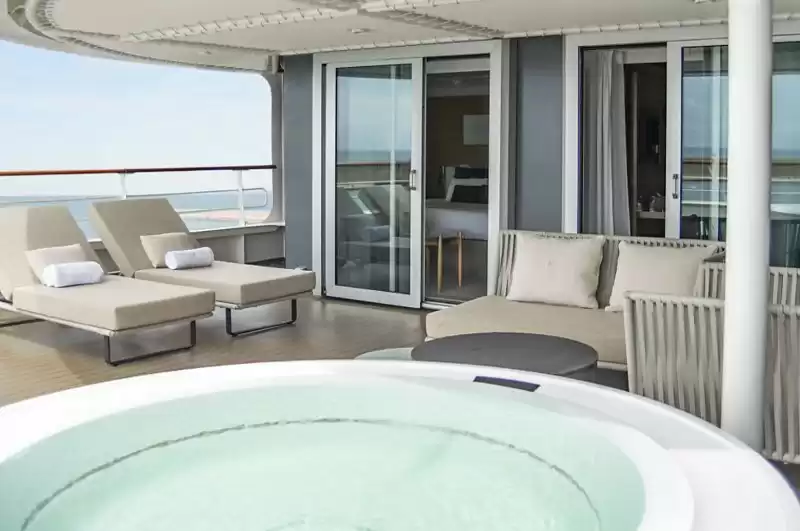 Owner's Suite Deck 5