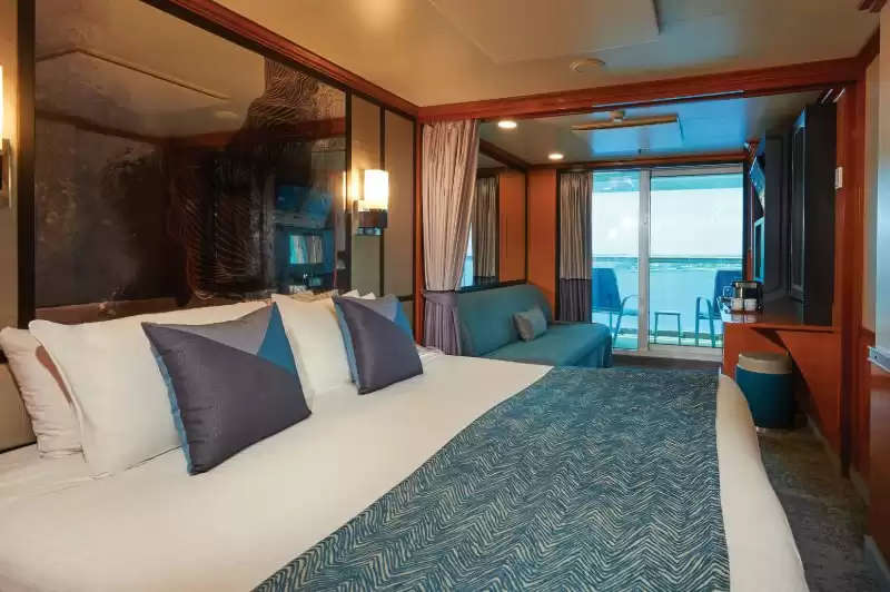 Balcony Club Suite