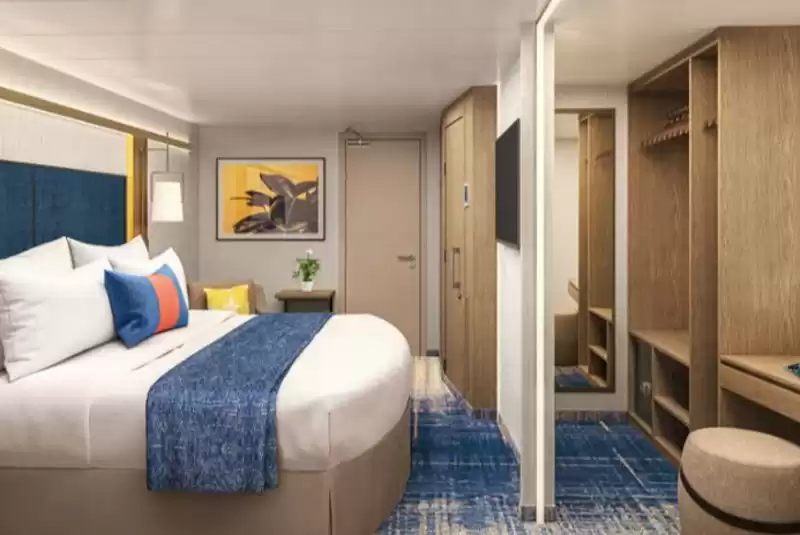 Infinite Spacious Cabin with Balcony and Ocean View