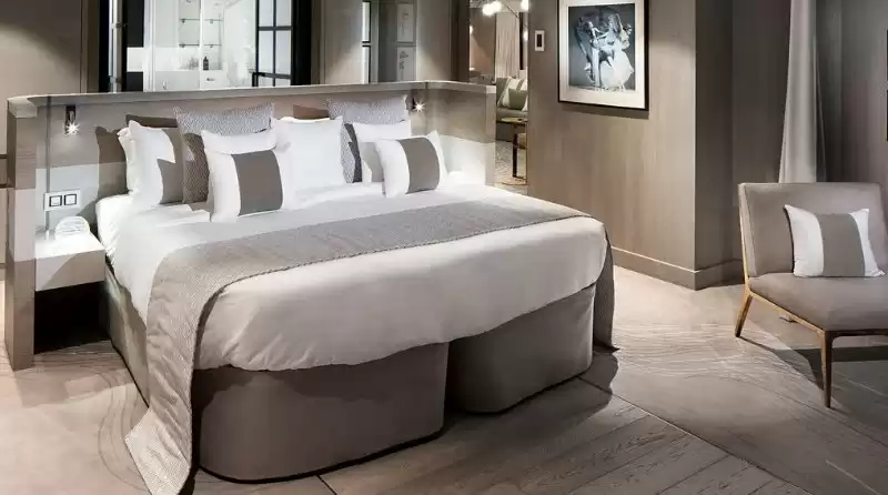 Iconic Suite  