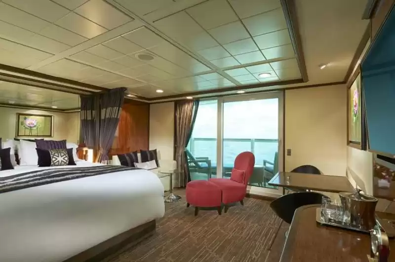 Front Penthouse Suite with large balcony