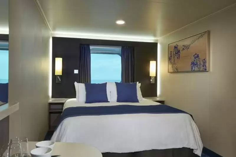 Oceanview stateroom with bay window