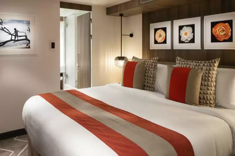 Celebrity Suite  
