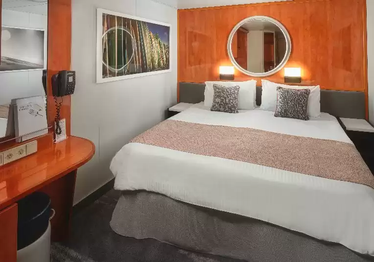 Solo interior stateroom