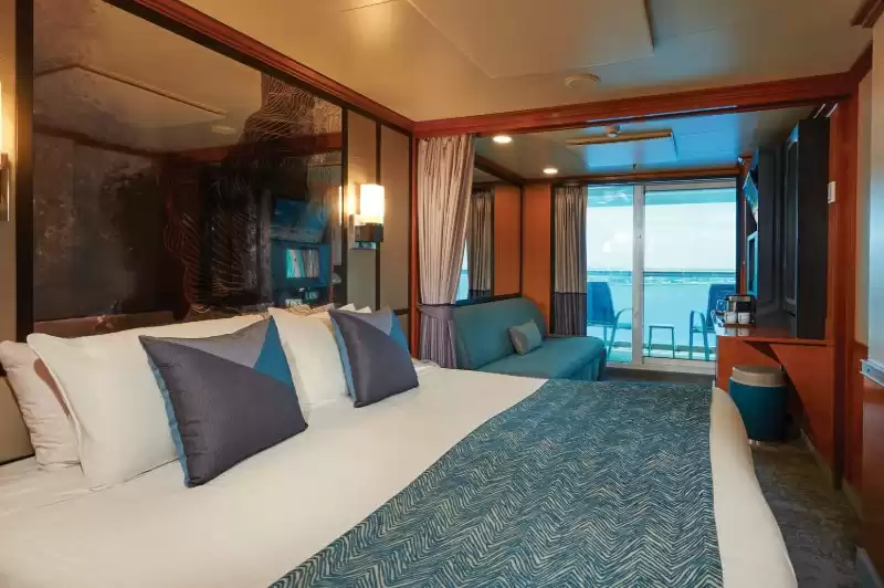 Balcony Suite with bow view