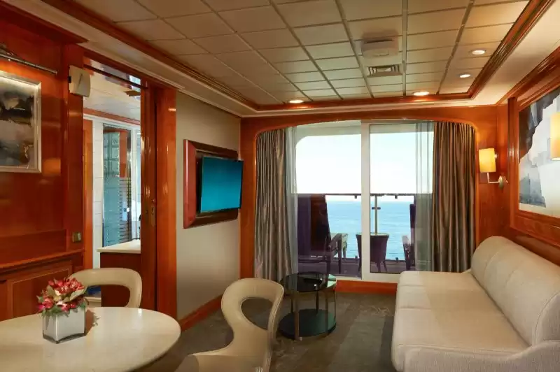 Deluxe 2-bedroom family suite with balcony