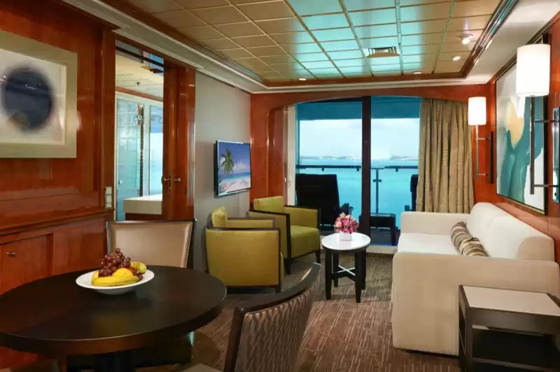 Deluxe 2-bedroom family suite with balcony