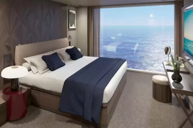 Forward-Facing Club Balcony Suite with Large Balcony