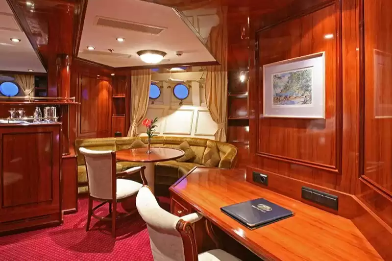 Owner’s Cabin (Deluxe Outside Cabin)