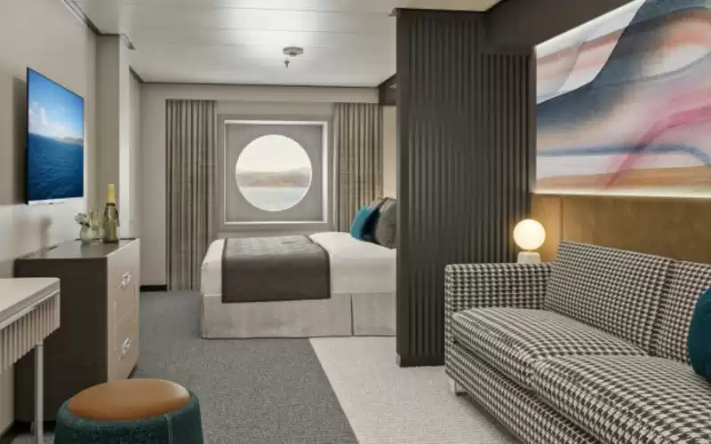 Oceanview stateroom with Porthole